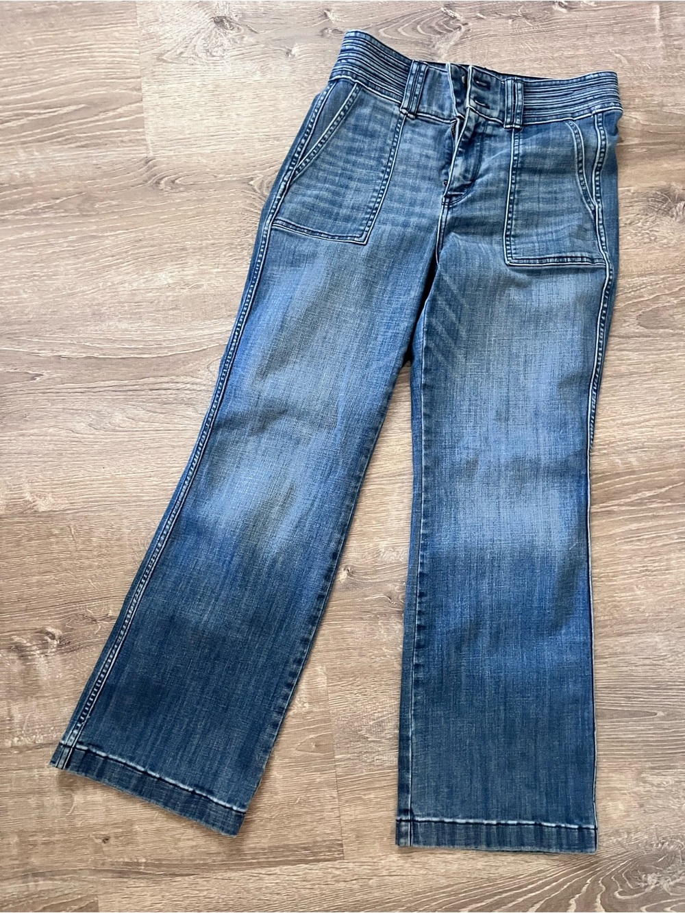 White House Black Market Jeans 4s